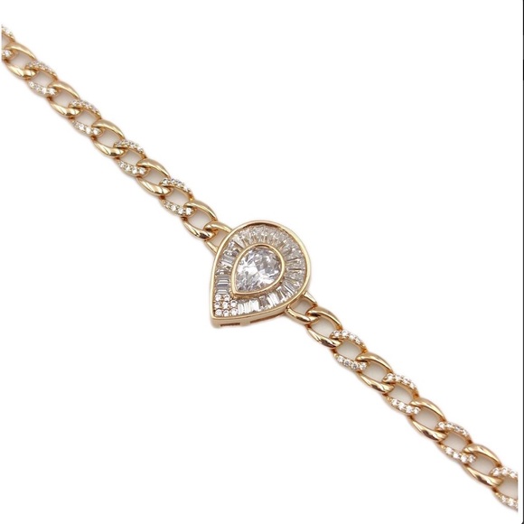 Last One! 🔥 Drop Bracelet | 18K Gold Plated Baguette Stone | Luxury Jewelry - Picture 13 of 13